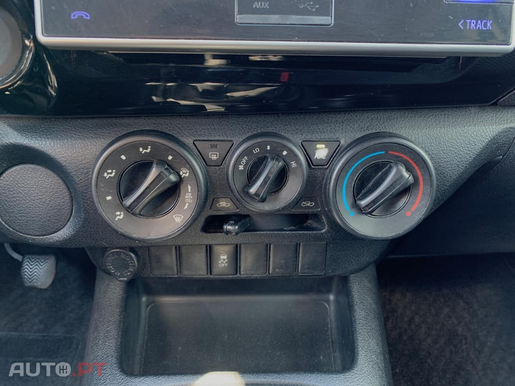 Toyota Hilux 2.4 D-4D 2WD CD