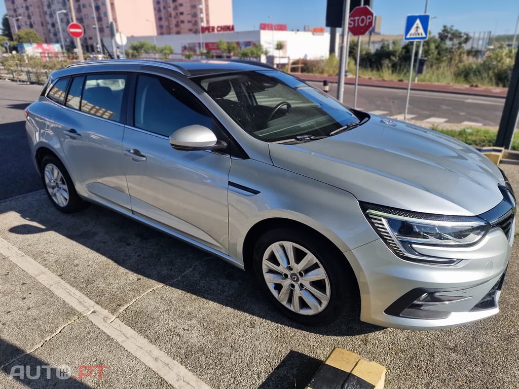 Renault Mégane E-Tech E tech hybrid