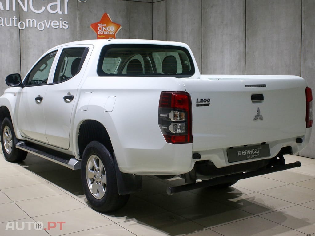Mitsubishi L200 2.3 DI-D CD Invite 4WD