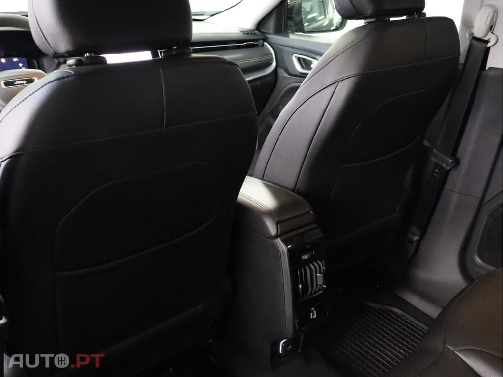 Jeep Compass  1.3 TG Limited
