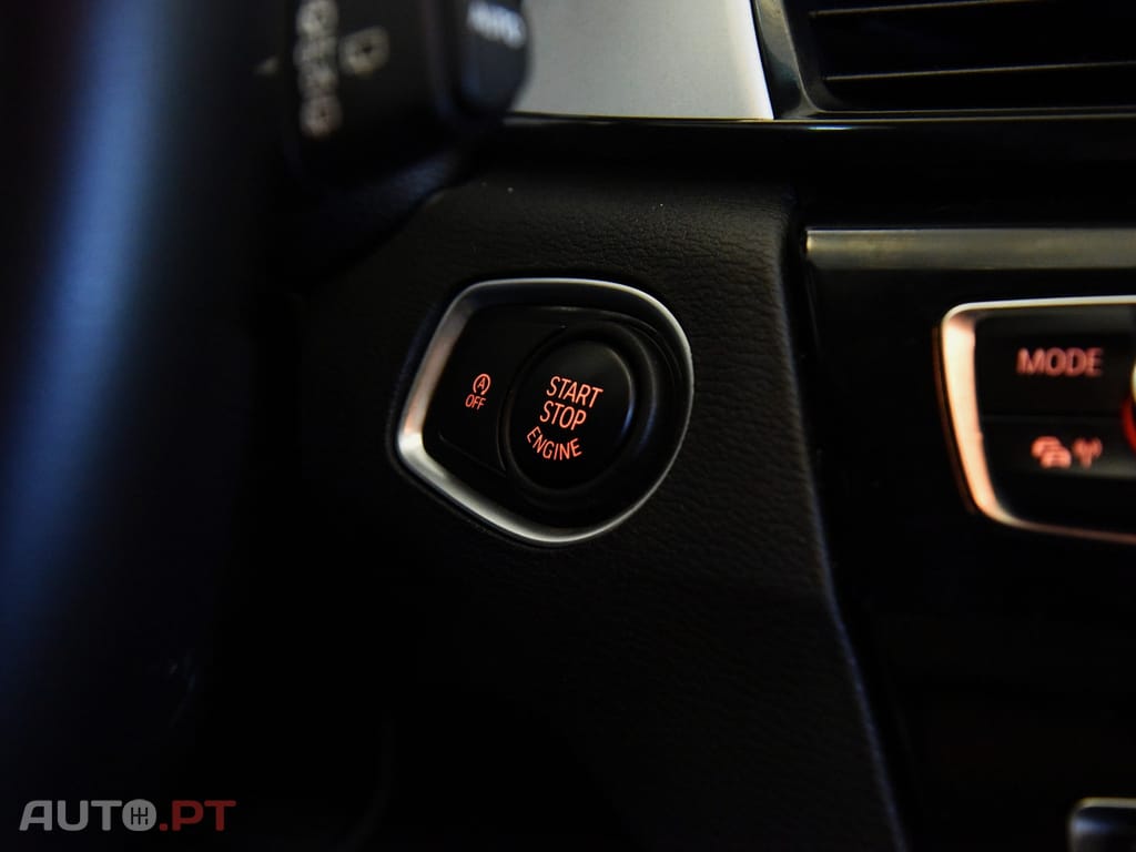 BMW X1 16 d sDrive Advantage — fotografia 18