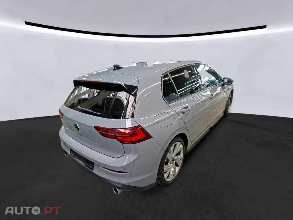 Volkswagen Golf 2.0 TSI GTI Matrix