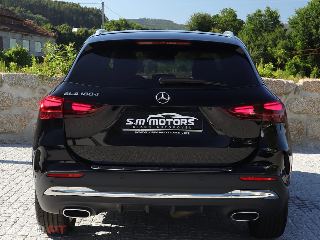 Mercedes-Benz GLA 180 d AMG Line