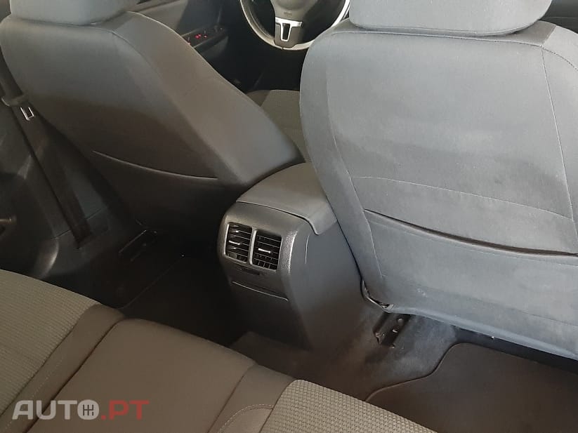 Volkswagen Golf Variant Confortline 1.6 TDI 105 CV