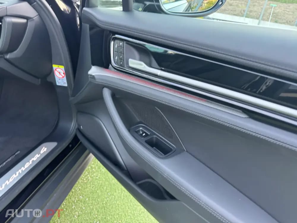 Porsche Panamera 4 E-Hybrid
