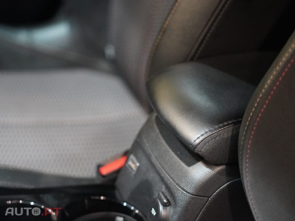 DS DS3 Crossback E-Tense Performance Line