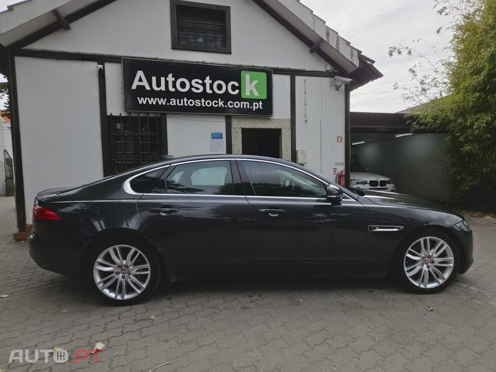Jaguar XF 2.0 D Portfolio Aut.
