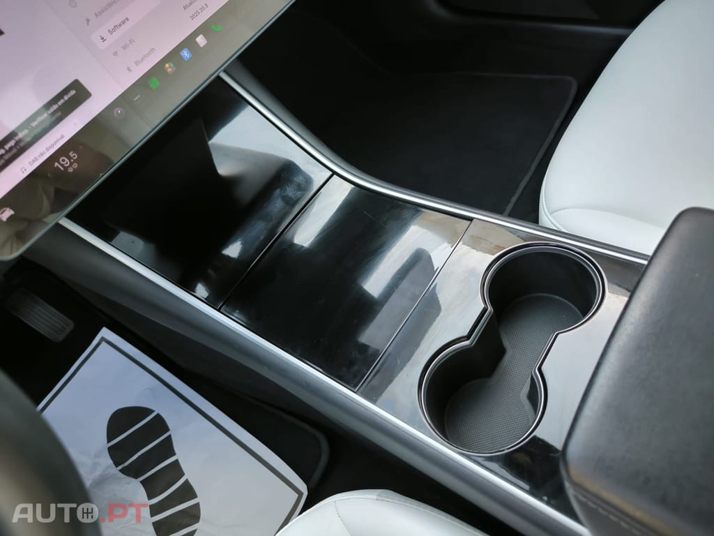 Tesla Model 3 Standard Range Plus RWD