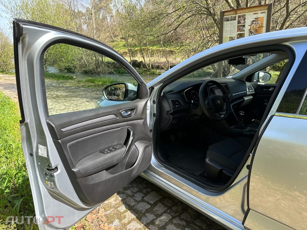 Renault Mégane 1.5 Blue dCi Limited J17