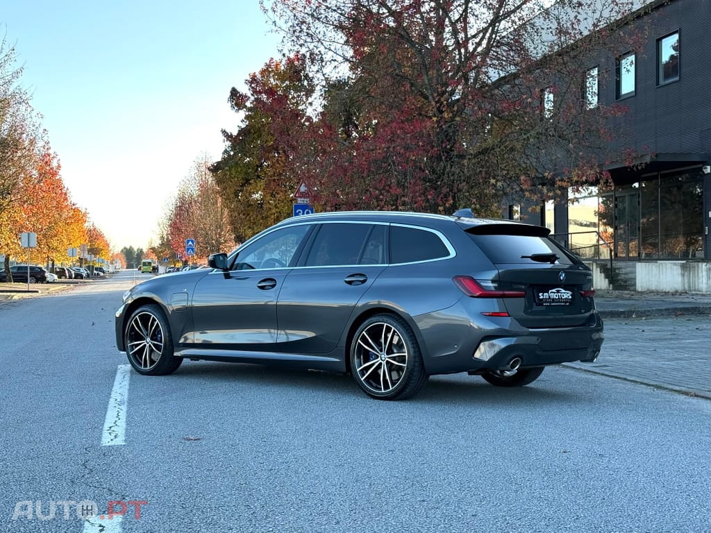 BMW 330 e Touring Pack M Auto