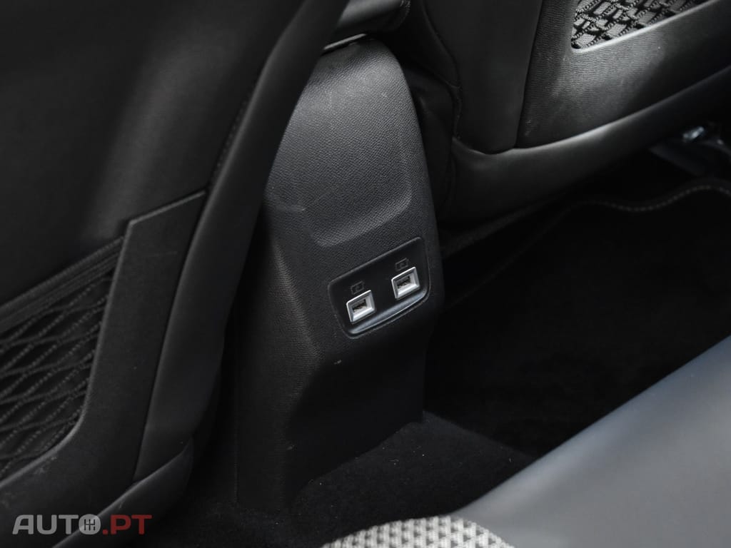 Peugeot E-208 50 kWh GT