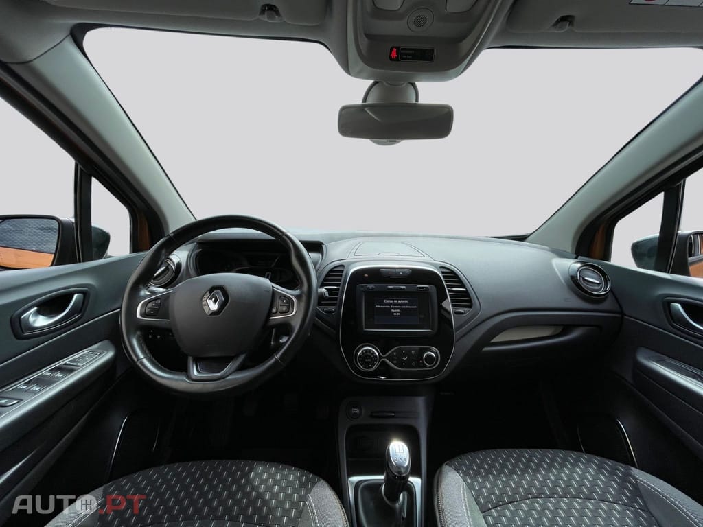Renault Captur TCE LIMITED 