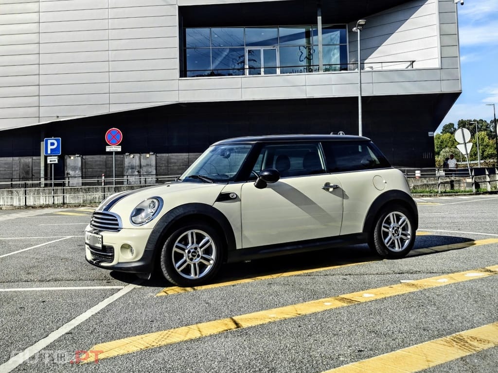 MINI Cooper Cooper Baker Street
