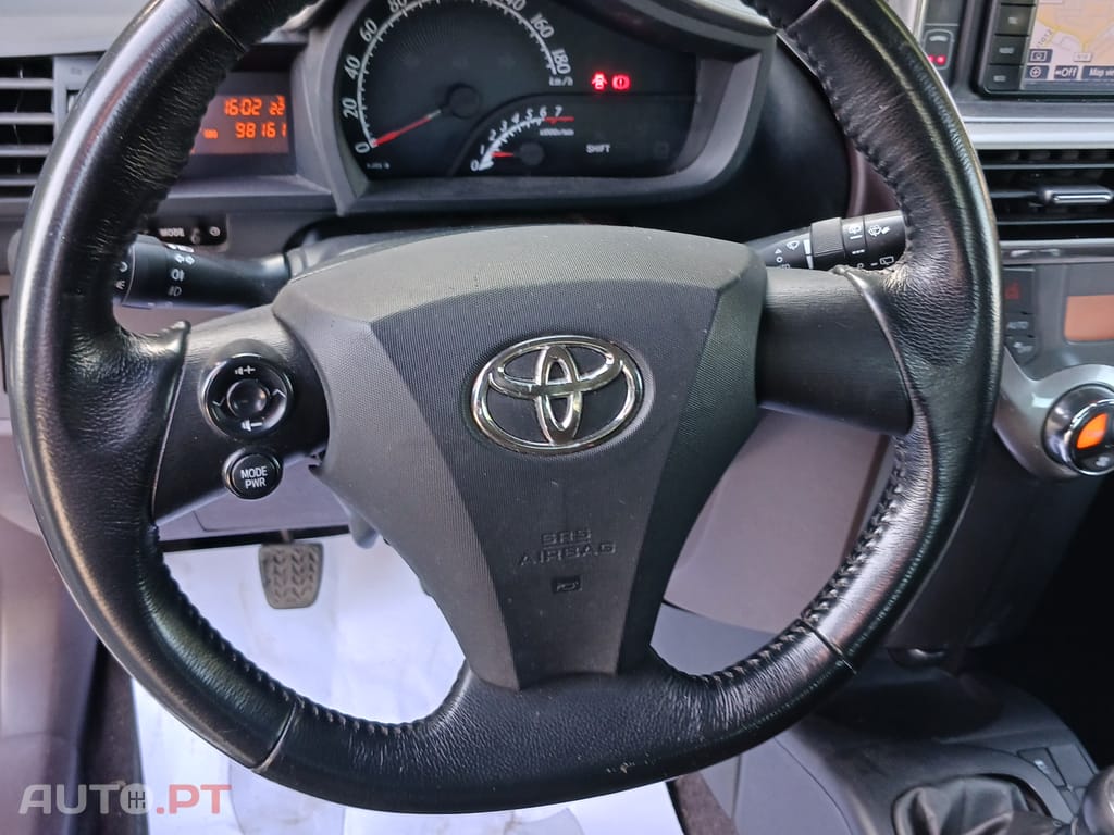 Toyota iQ 1.0 VVT-i Essential+AC