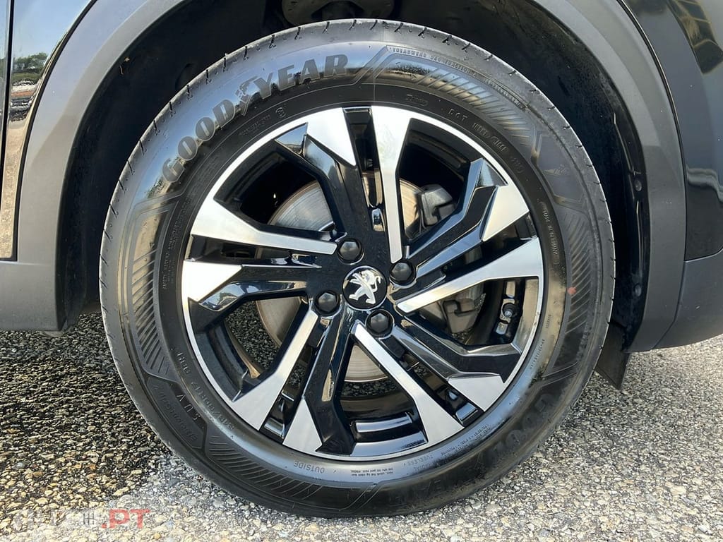 Peugeot 2008 1.5 BlueHDi Allure EAT8