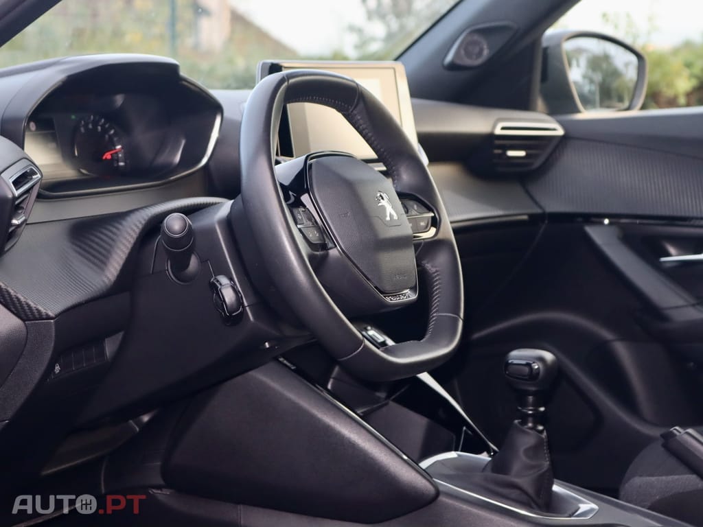 Peugeot 2008 1.2 PureTech Active Pack