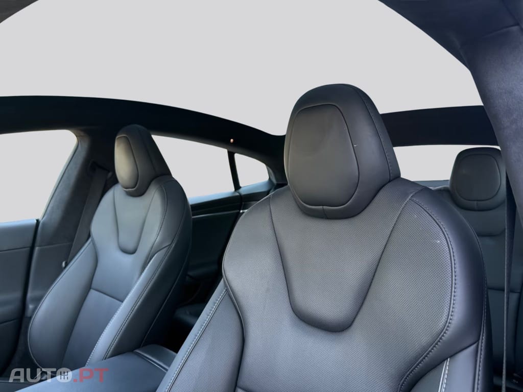 Tesla Model S I.V.A DEDUTIVEL Plaid