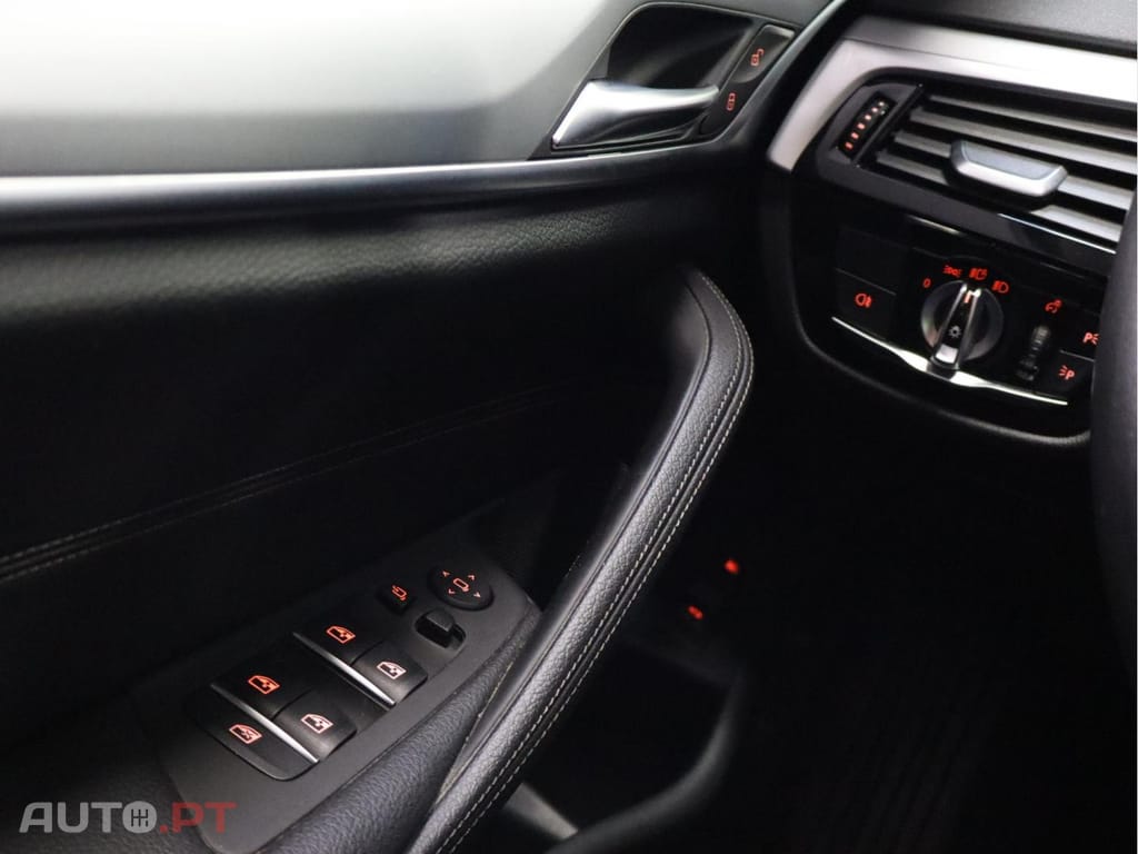 BMW 530 e Auto Line Luxury