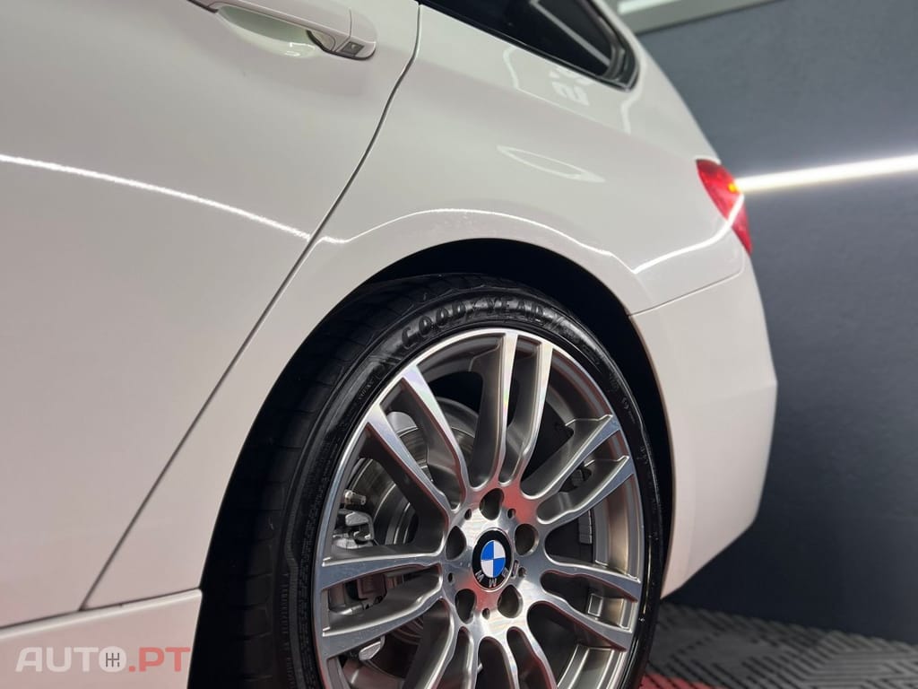 BMW 318 d Touring Pack M