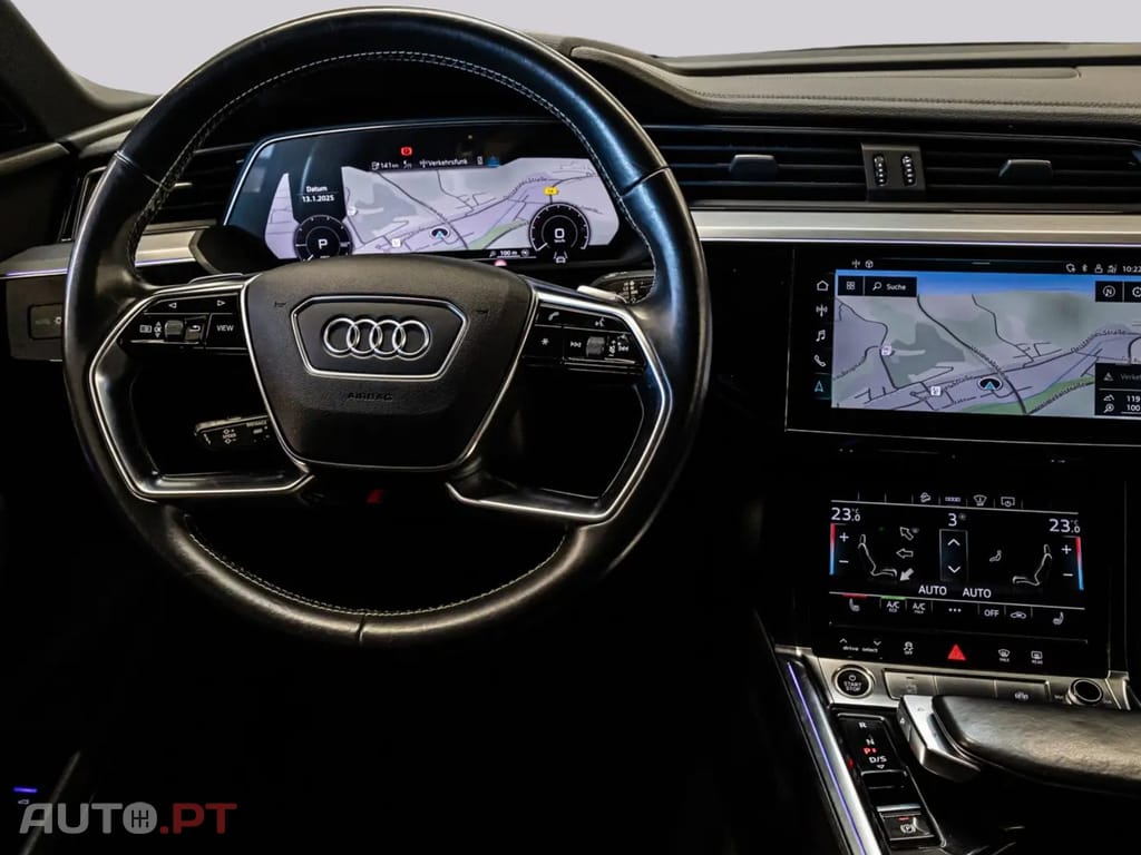 Audi E-Tron I.V.A DEDUTÍVEL  50  S LINE