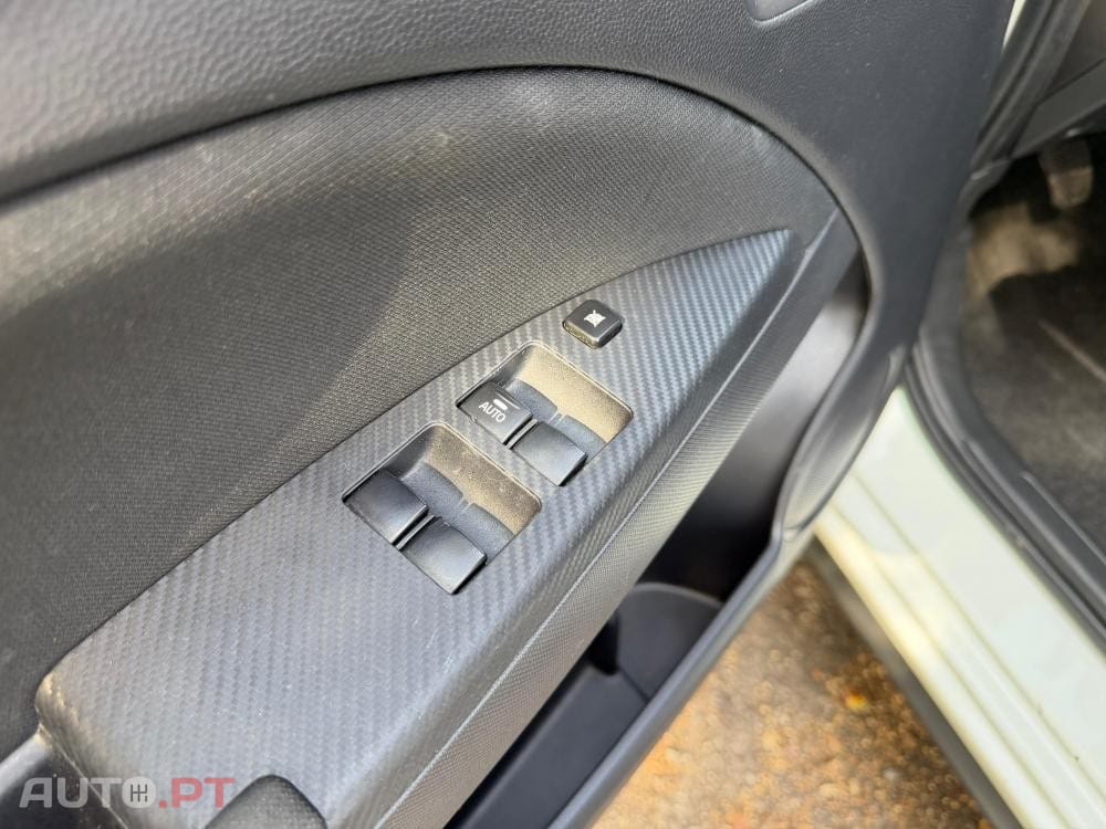 Mitsubishi Space Star 1.2 Intense Connect Edition
