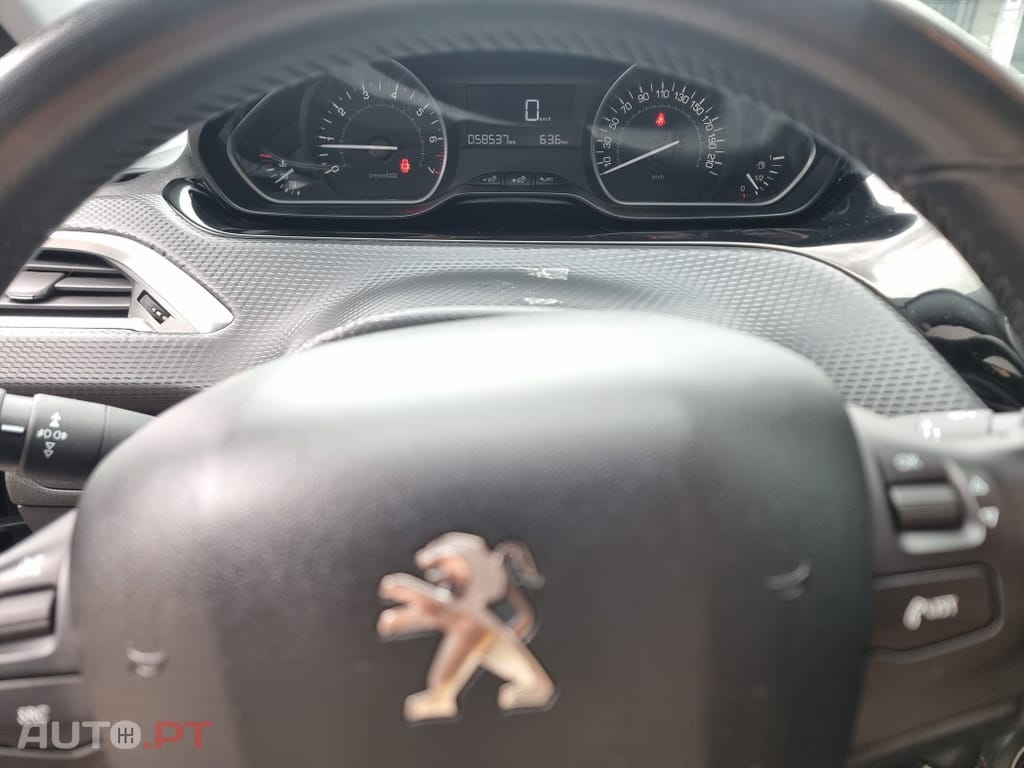 Peugeot 208 1.2 PureTech Style