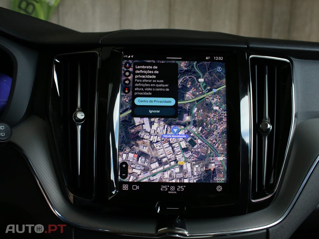 Volvo XC60 2.0 T6 PHEV Plus Dark AWD