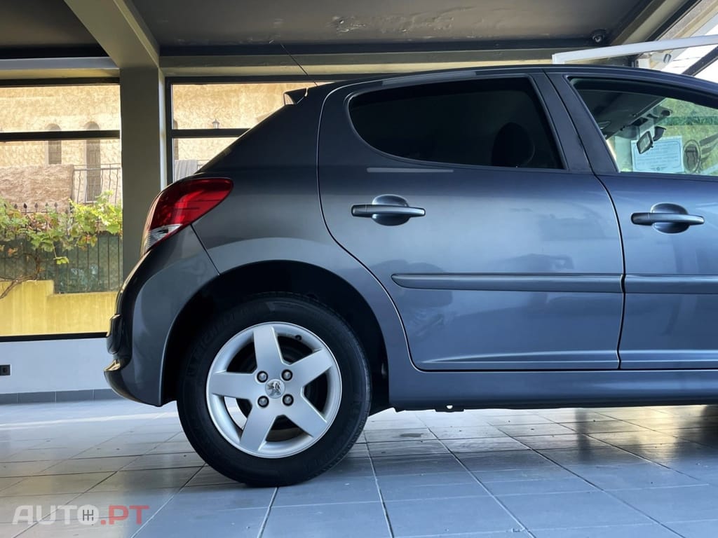Peugeot 207 1.4 HDi SE Sportium