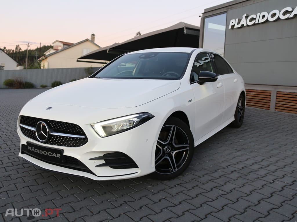 Mercedes-Benz A 250 e AMG Line