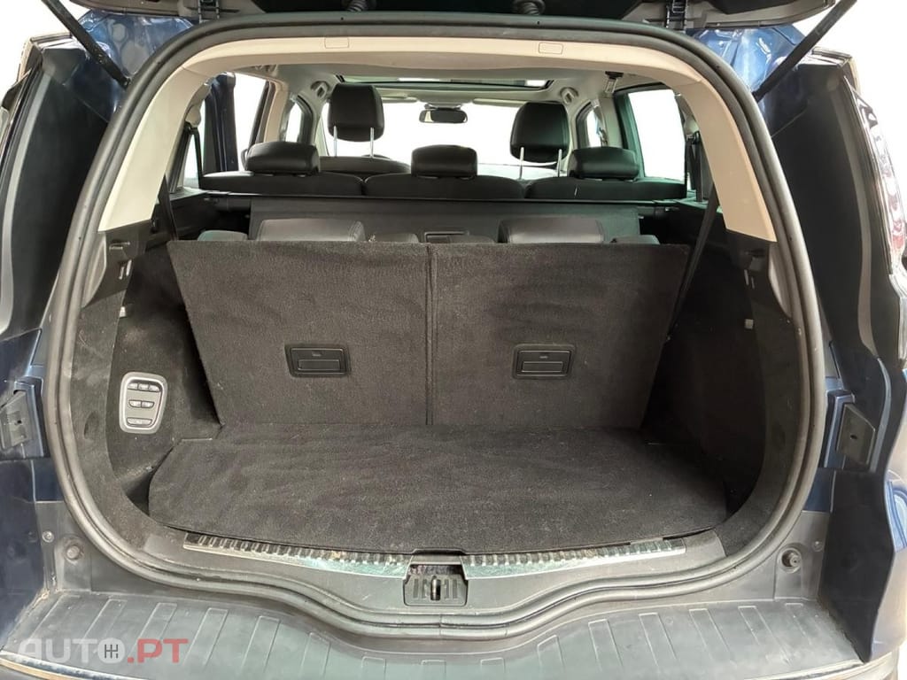 Renault Espace 2.0 dCi Evolution EDC