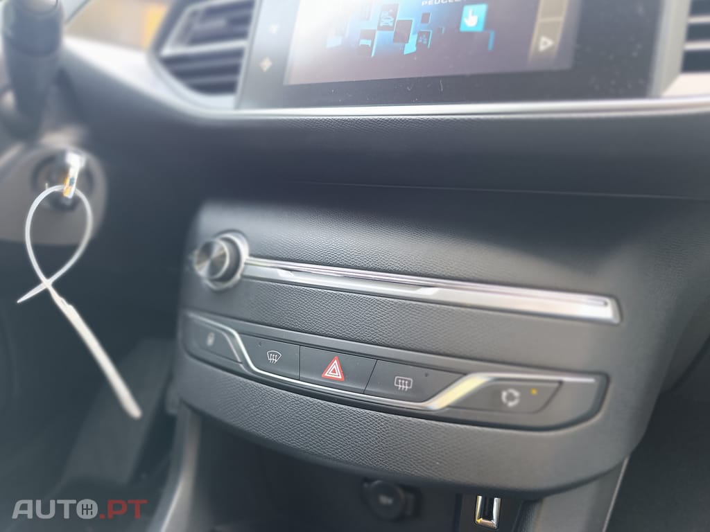 Peugeot 308 1.6 BlueHDi Style
