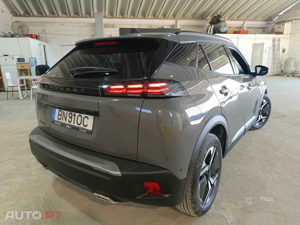 Peugeot 2008 1.2 PureTech Allure EAT8