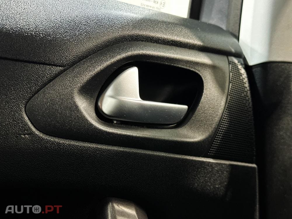 Peugeot 2008 1.6 e-HDi Allure 2-Tronic