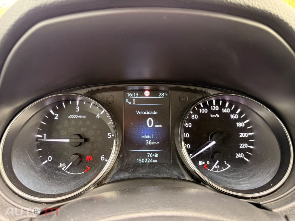 Nissan Qashqai 1.5 dCi Tekna Pele