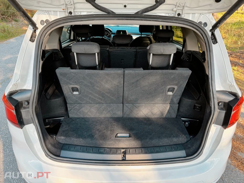 BMW 216 d 7L Advantage