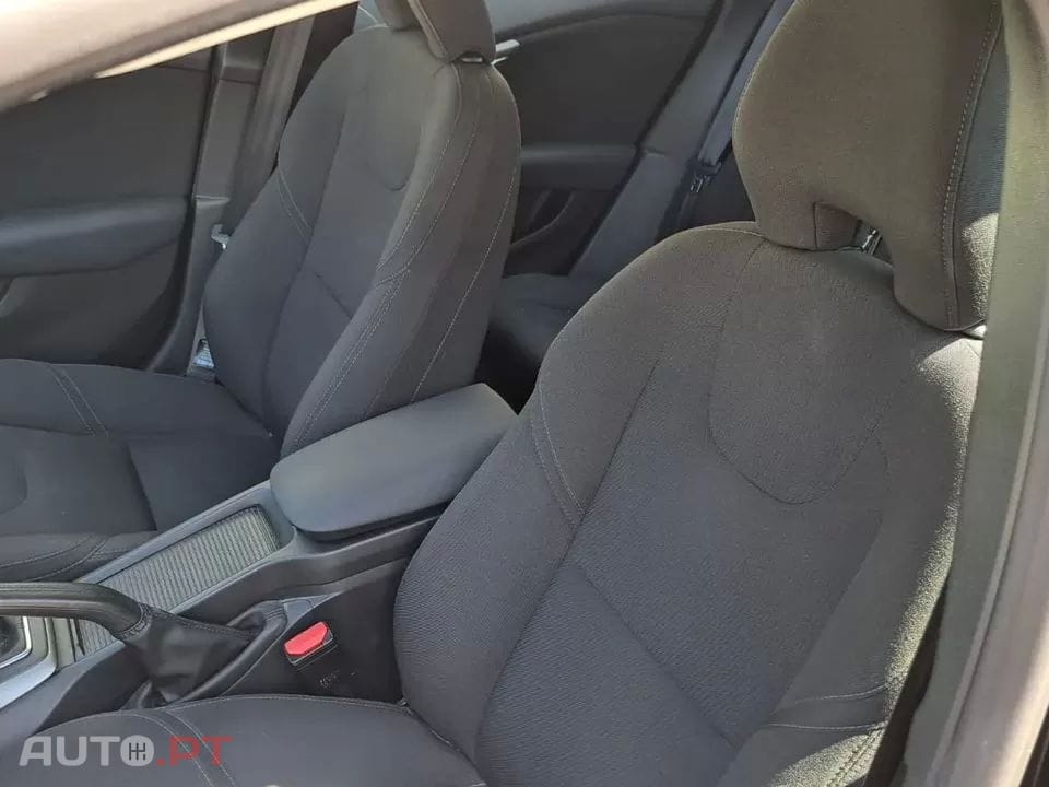 Volvo V40 2.0 D2 Momentum