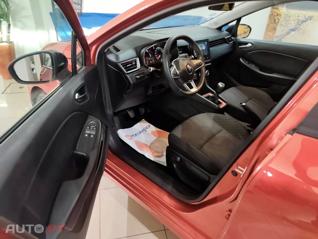 Renault Clio TCe 100 INTENS