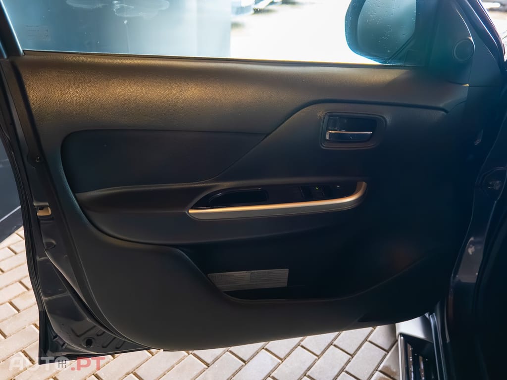 Mitsubishi L200 2.3 DI-D Strakar CD Intense 4WD