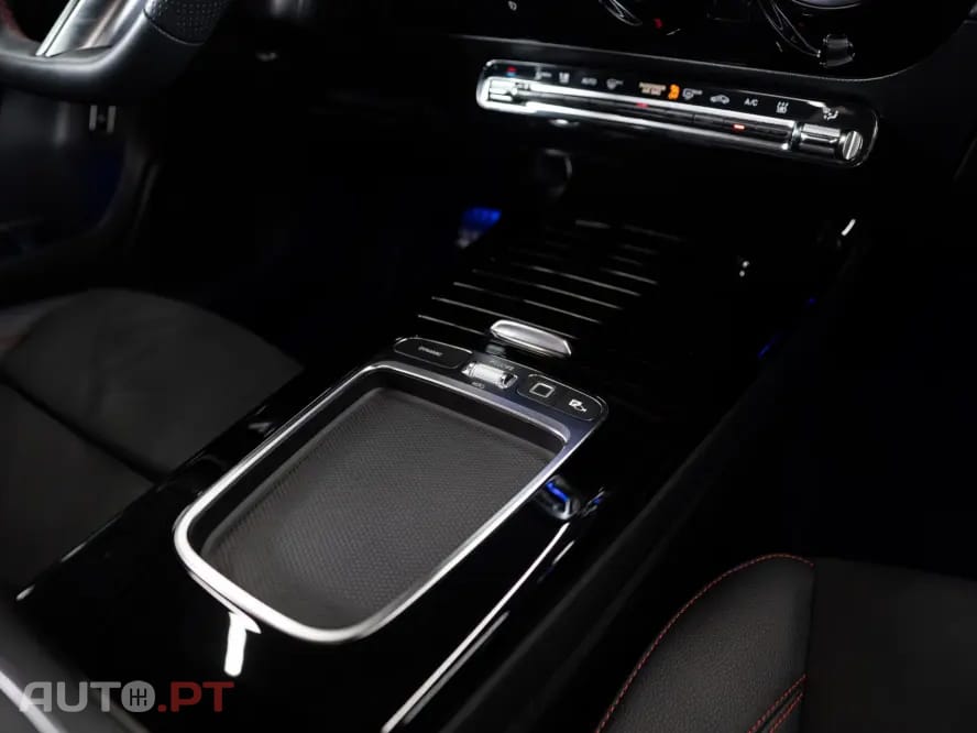 Mercedes-Benz A 250 e 8G-DCT AMG Line