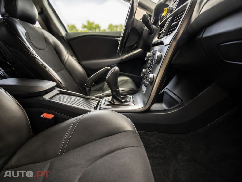 Volvo V40 1.6 D2