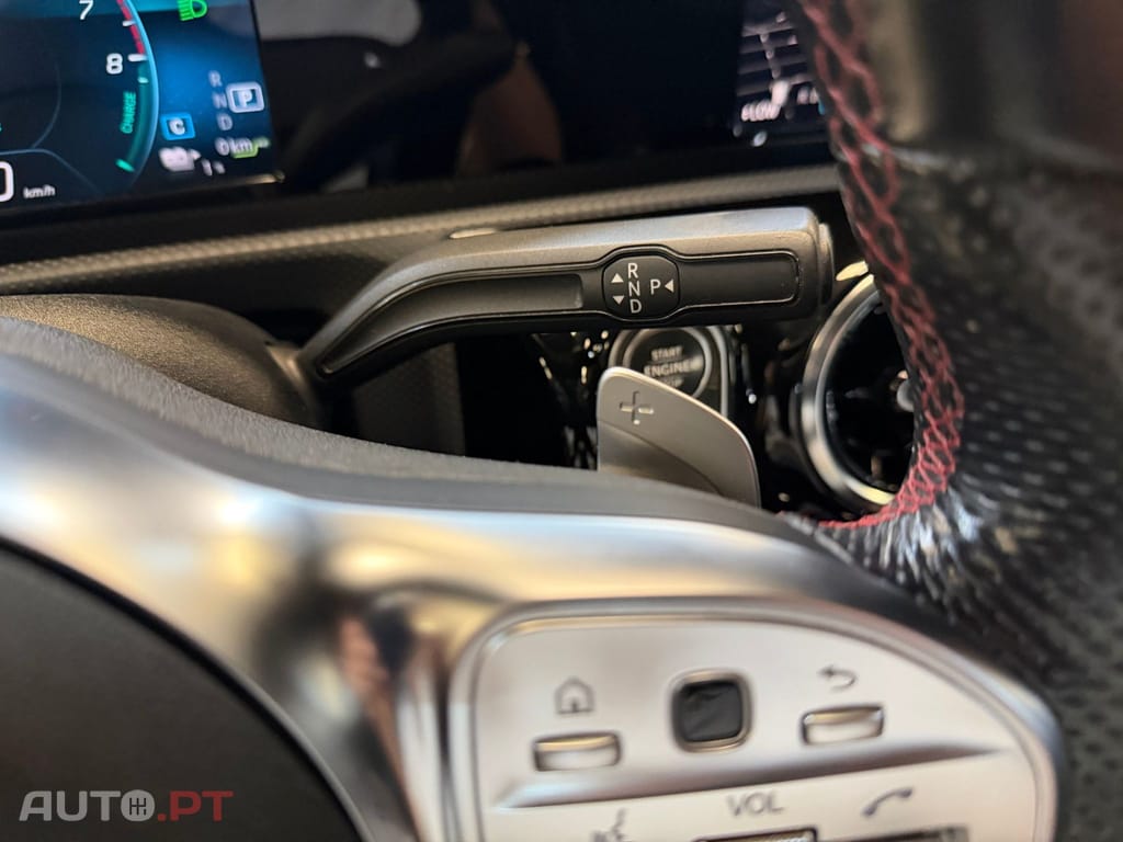 Mercedes-Benz A 250 AMG Premium I.V.A DEDUTIVEL