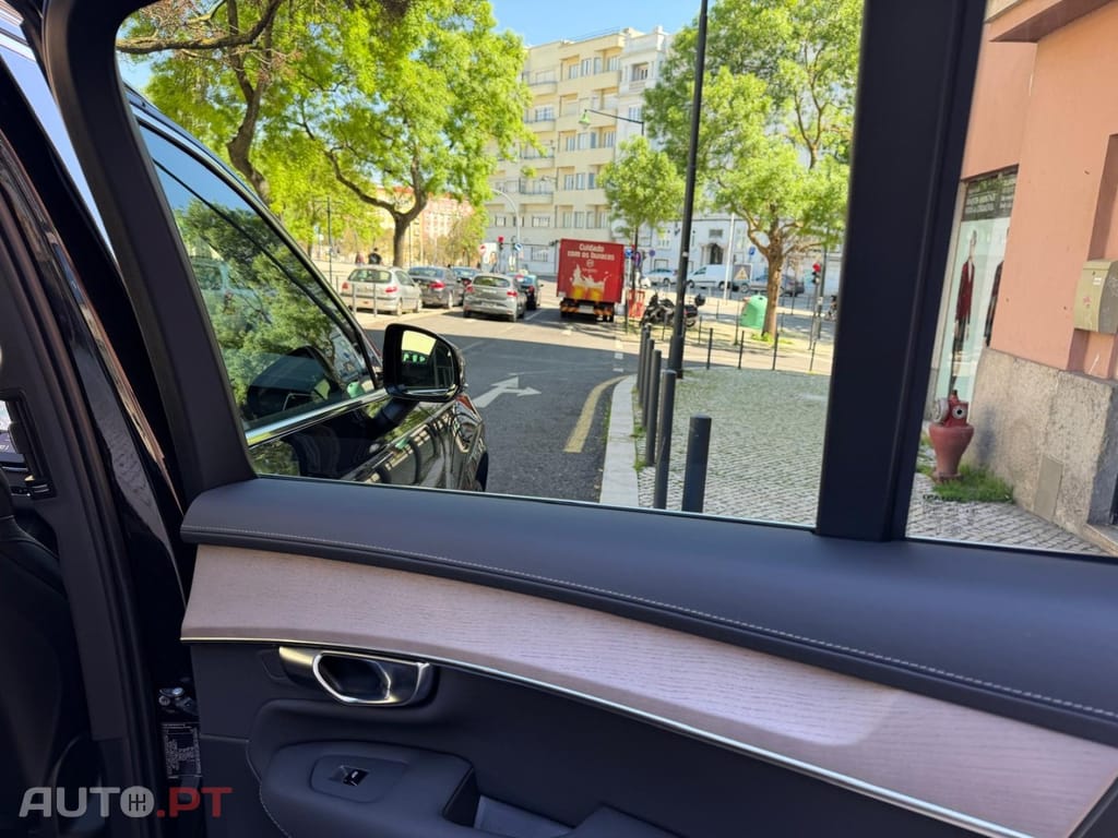 Volvo XC90 2.0 T8 PHEV Black Edition AWD