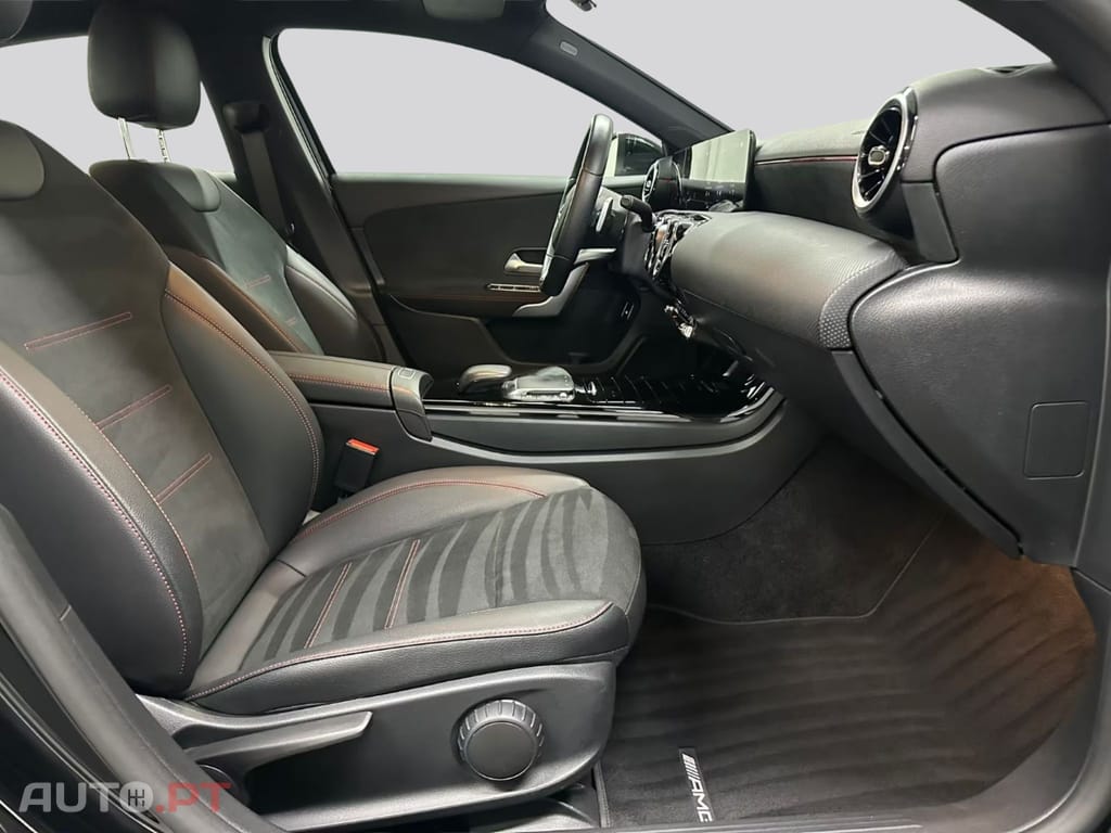 Mercedes-Benz A 250 I.V.A DEDUTIVEL AMG