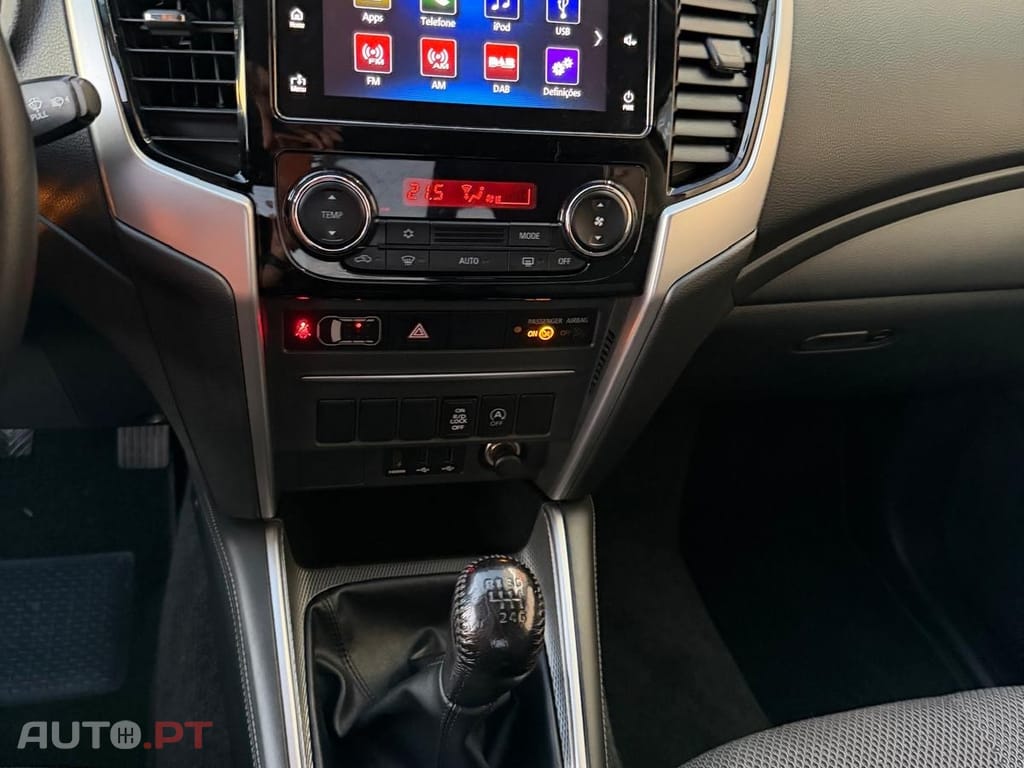 Mitsubishi L200 2.3 DI-D Strakar CD Connect Edition 4WD