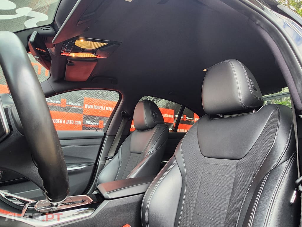 BMW 330 e Line Sport Auto