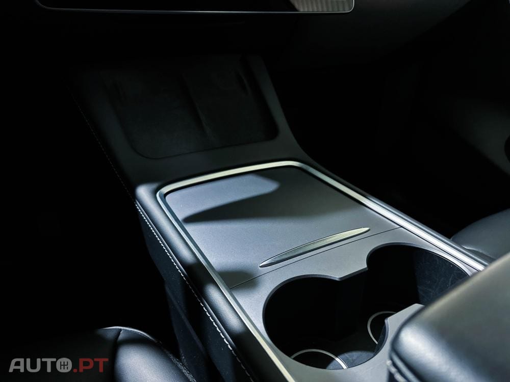 Tesla Model Y Long Range Dual Motor AWD