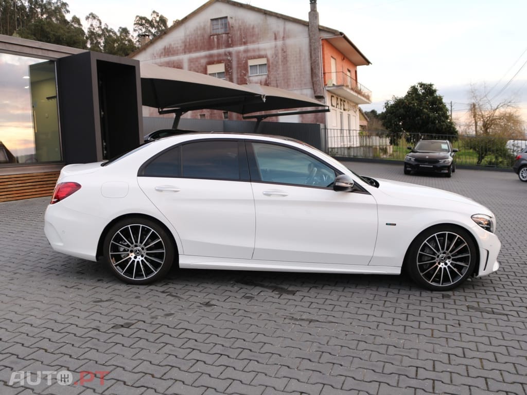 Mercedes-Benz C 300 de AMG Line