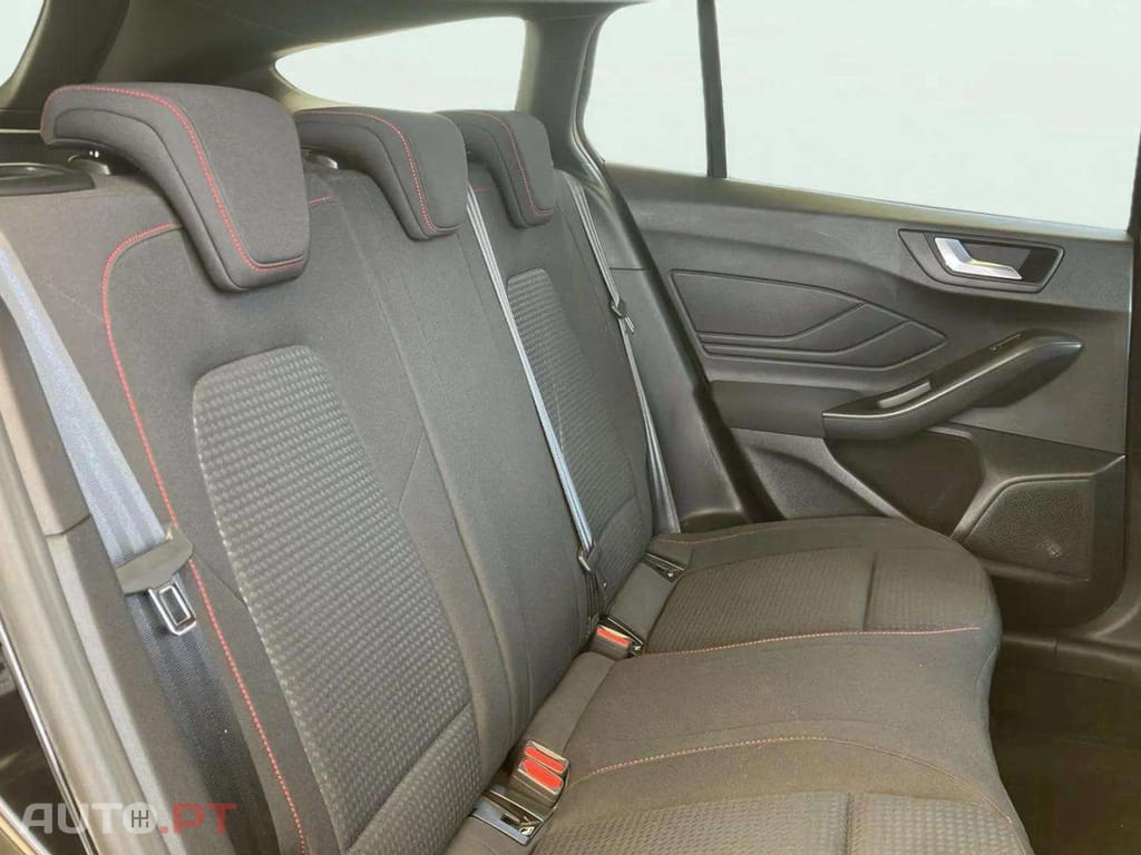 Ford Focus SW 1.0 EcoBoost ST-Line