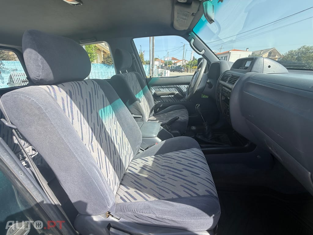 Toyota Land Cruiser 3.0 TD Pack 1 — fotografia 15