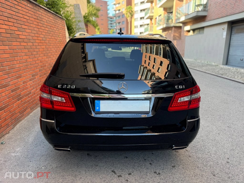 Mercedes-Benz E 220 CDi Avantgarde BE Auto